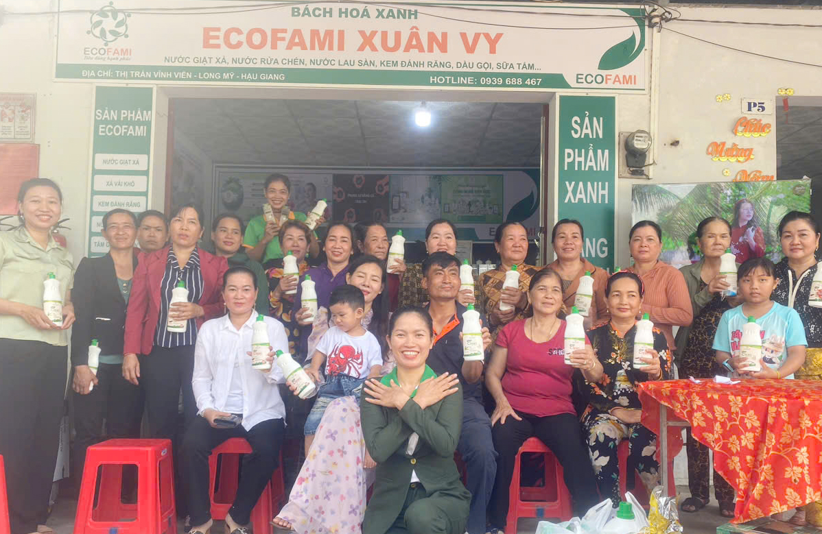 Đón đầu xu hướng tiêu dùng bền vững tại Bách Hóa Xanh Ecofami Xuân Vy